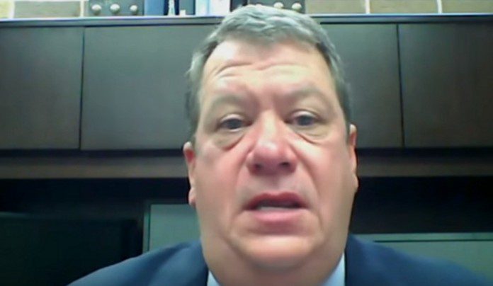 Franchising vs. Opening a New Location Franchising vs. Opening a New Location